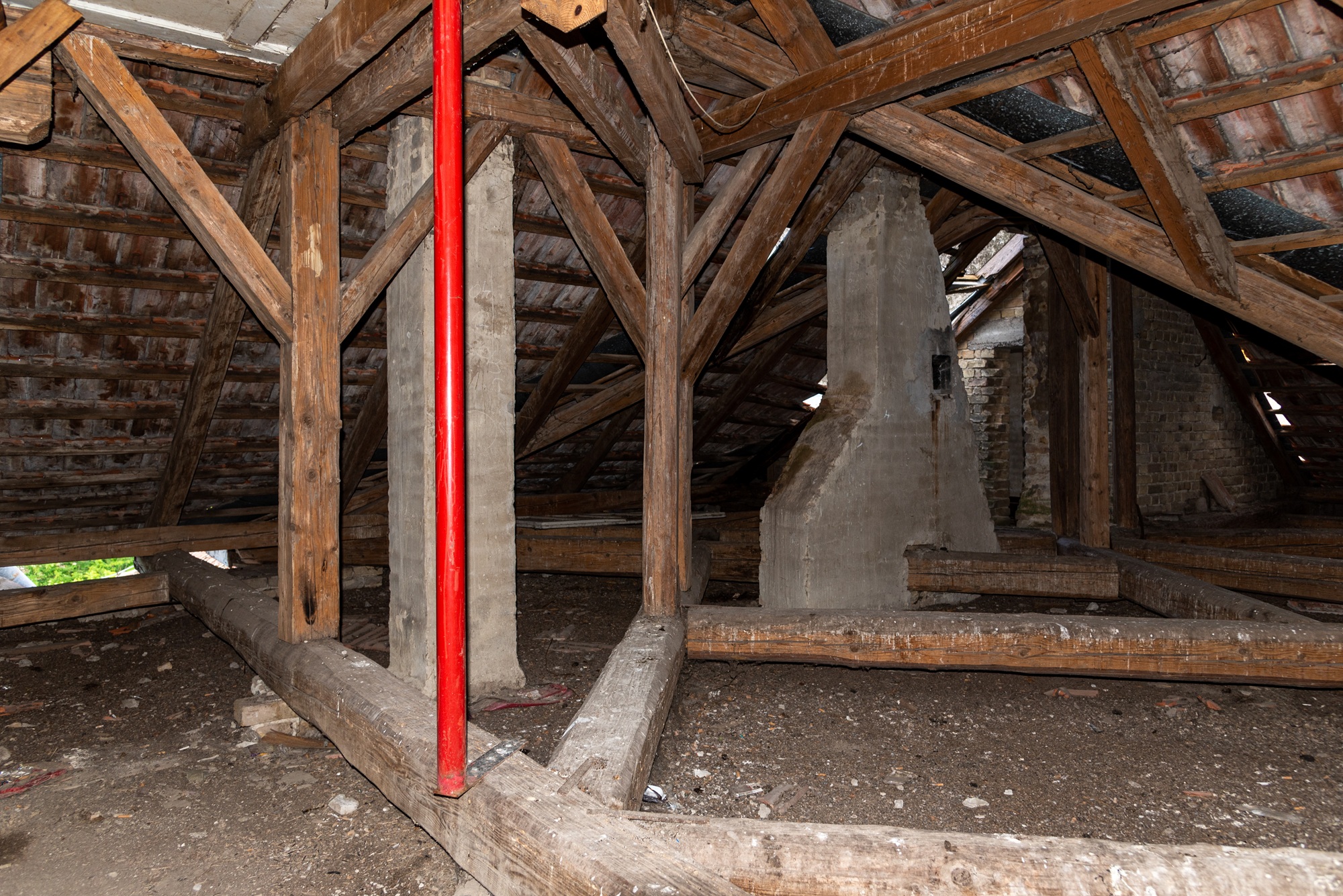 Crawl Space Cleaning SW Portland OR